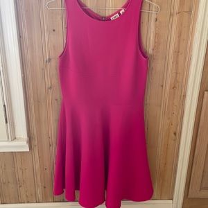 Gorgeous hot pink dress, size medium in EUC